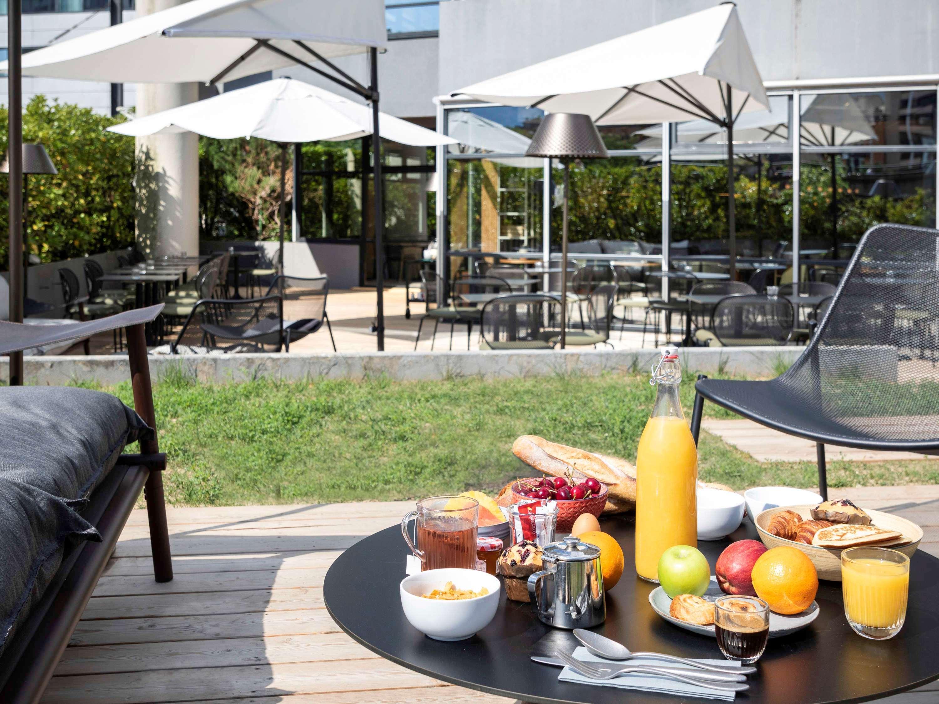 Novotel Annecy Centre Atria Esterno foto