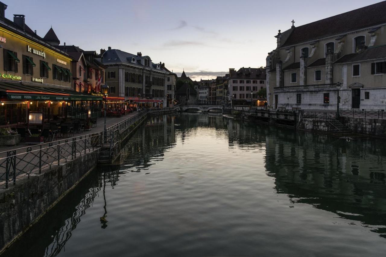 Novotel Annecy Centre Atria Esterno foto